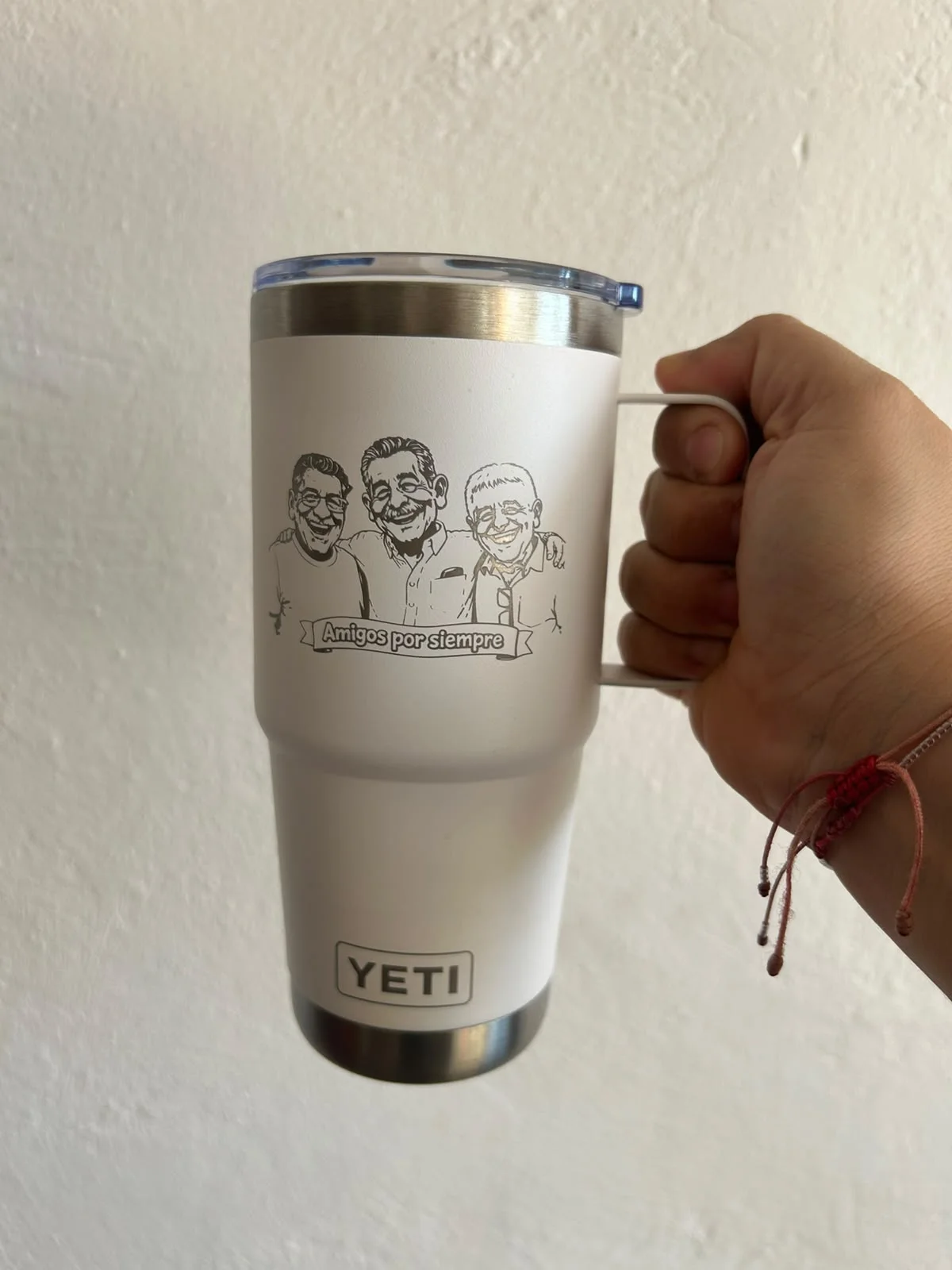 Termo personalizado con la misma ilustración conmemorativa